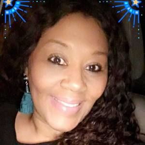 Meet your Posher, Denise